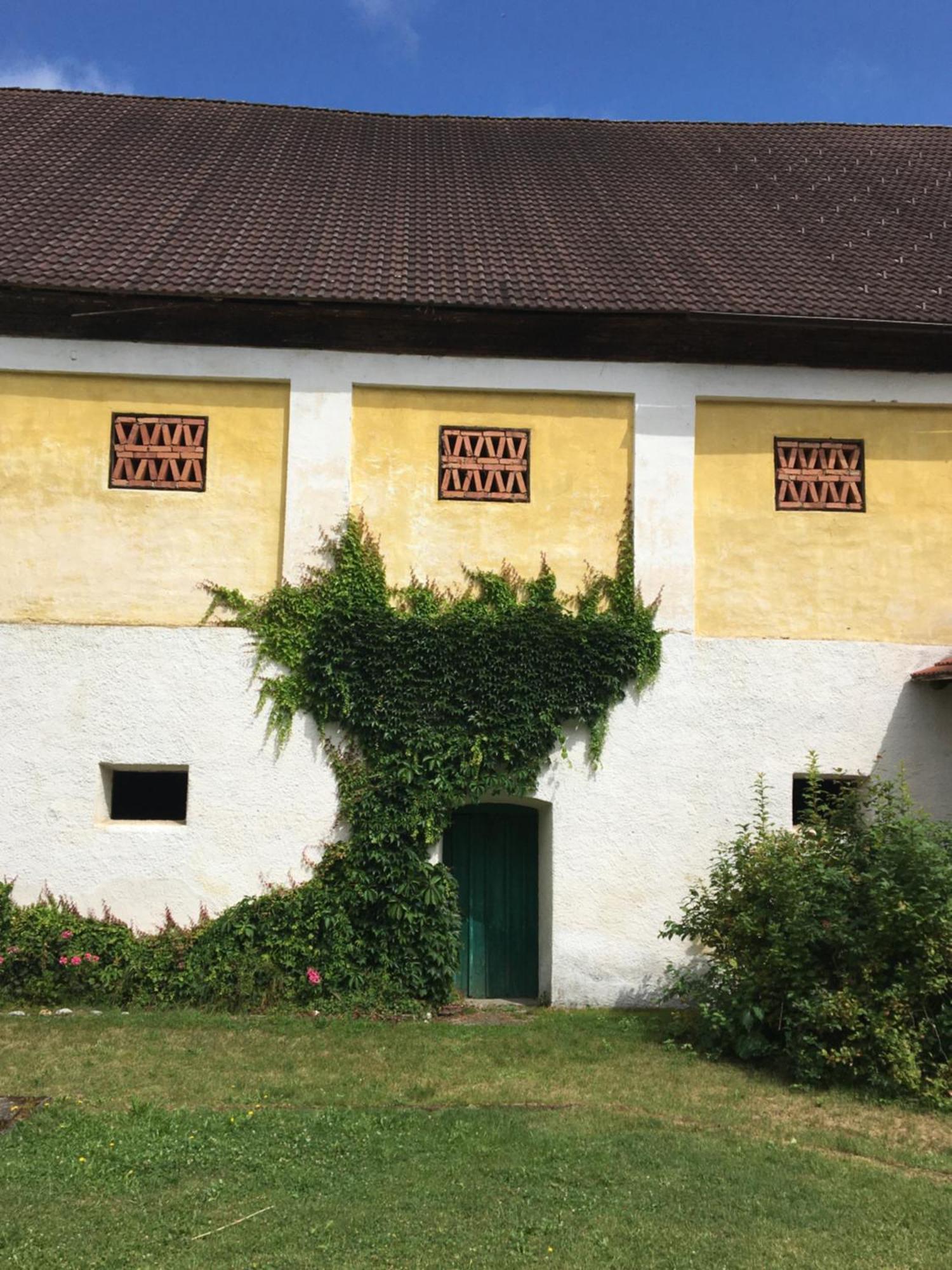Skorianzhof Hotel Eberndorf ภายนอก รูปภาพ